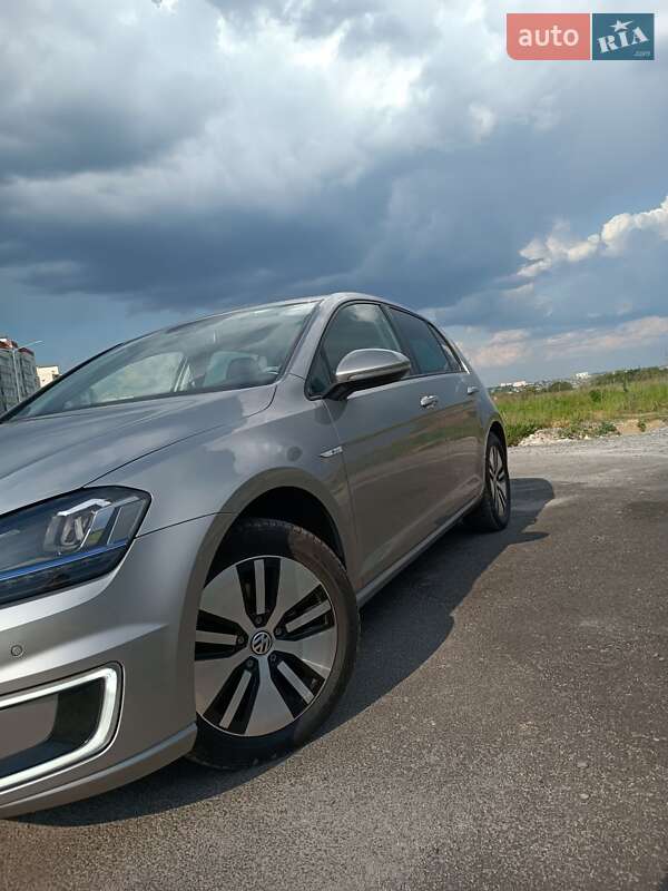 Хэтчбек Volkswagen e-Golf 2015 в Виннице