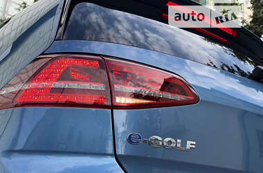 Хетчбек Volkswagen e-Golf 2015 в Києві