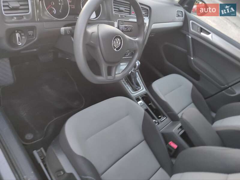 Хэтчбек Volkswagen e-Golf 2016 в Харькове