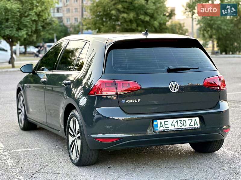 Хетчбек Volkswagen e-Golf 2016 в Кривому Розі фото 17 Хетчбек Volkswagen e-Golf 2016 в Кривому Розі