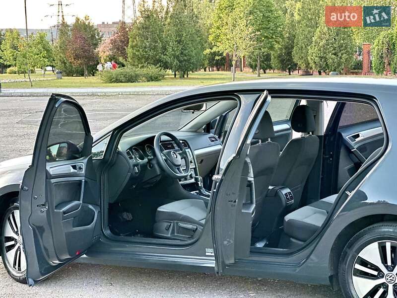 Хетчбек Volkswagen e-Golf 2016 в Кривому Розі фото 23 Хетчбек Volkswagen e-Golf 2016 в Кривому Розі