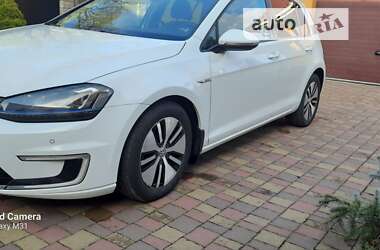 Хетчбек Volkswagen e-Golf 2014 в Рівному