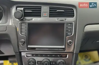 Volkswagen e-Golf 2014