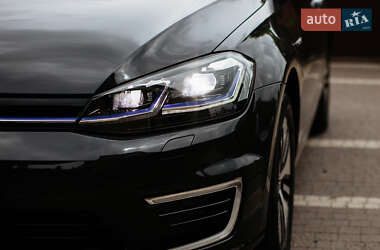 Хетчбек Volkswagen e-Golf 2020 в 