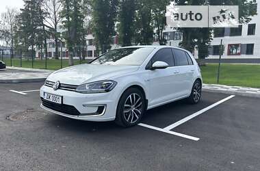 Хэтчбек Volkswagen e-Golf 2018 в Бородянке