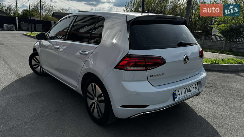 Хэтчбек Volkswagen e-Golf 2017 в Мироновке