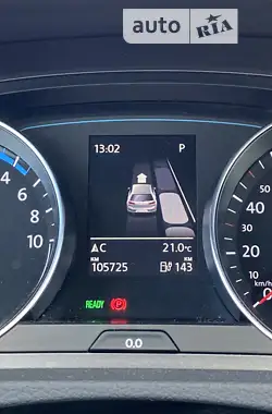 Volkswagen e-Golf 2015