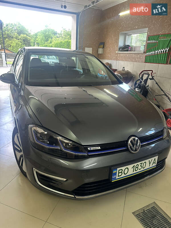 Хэтчбек Volkswagen e-Golf 2018 в Тернополе