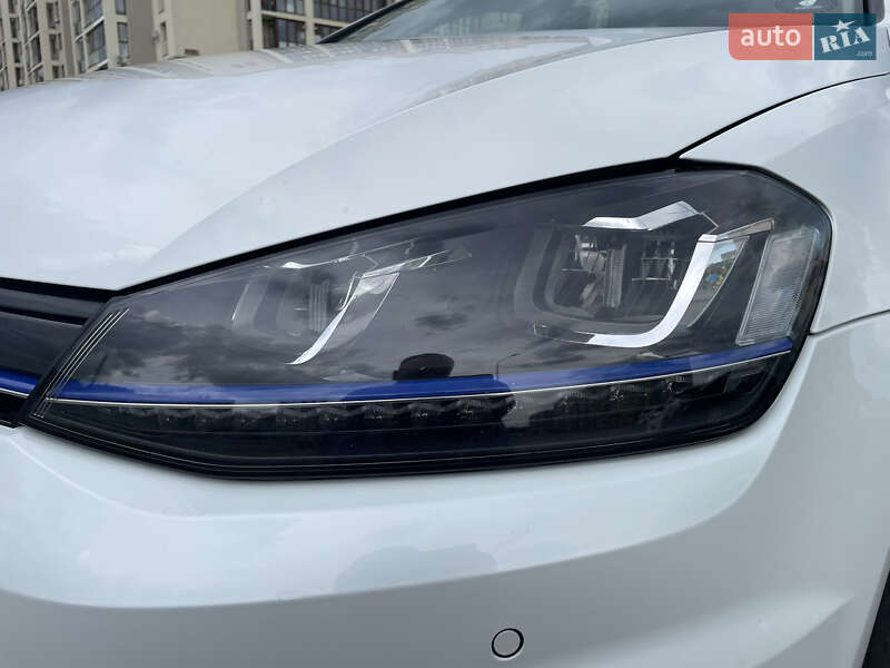 Хэтчбек Volkswagen e-Golf 2014 в Виннице