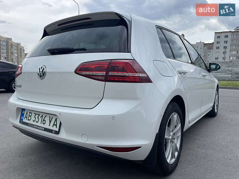 Хэтчбек Volkswagen e-Golf 2014 в Виннице