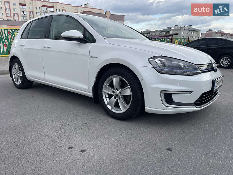 Хэтчбек Volkswagen e-Golf 2014 в Виннице
