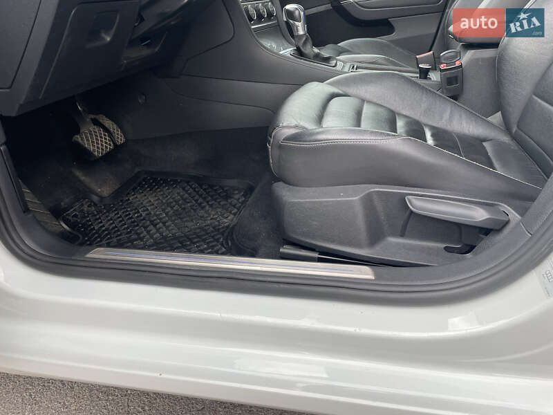 Хэтчбек Volkswagen e-Golf 2014 в Виннице