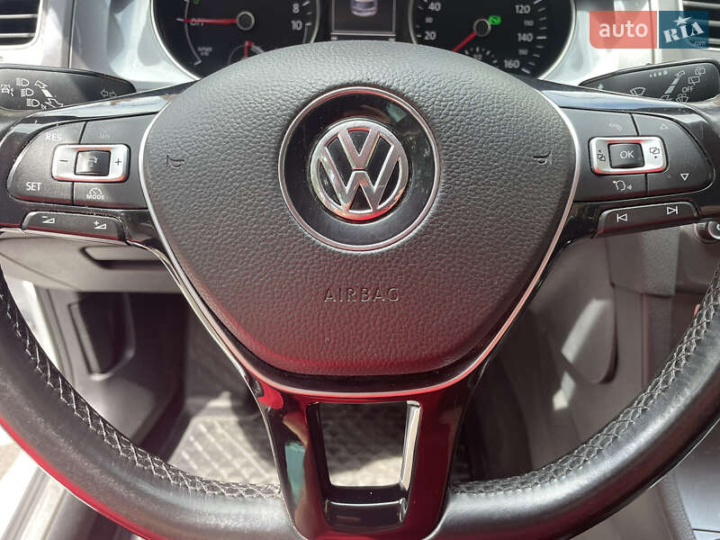 Хэтчбек Volkswagen e-Golf 2014 в Виннице