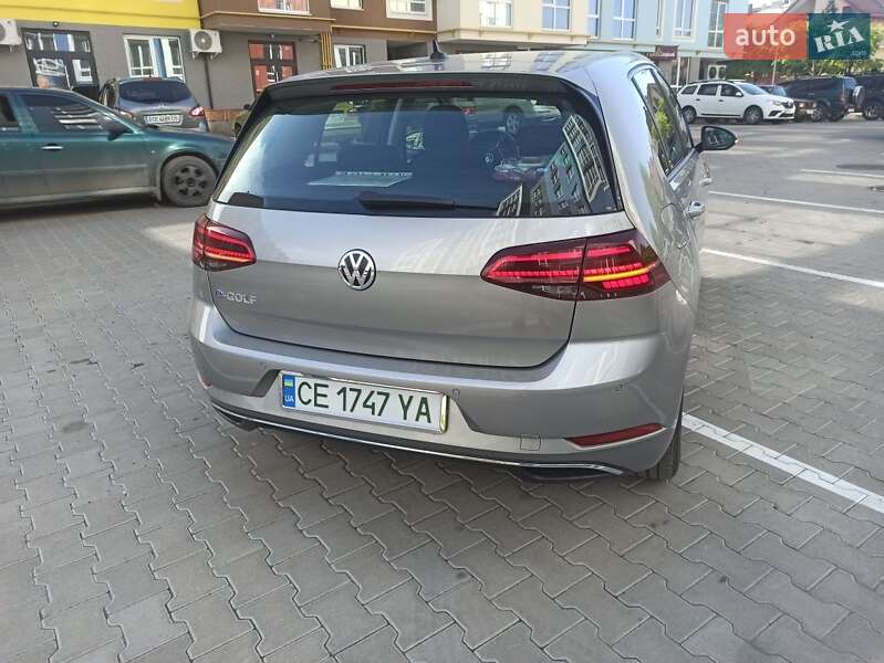 Хэтчбек Volkswagen e-Golf 2017 в Черновцах