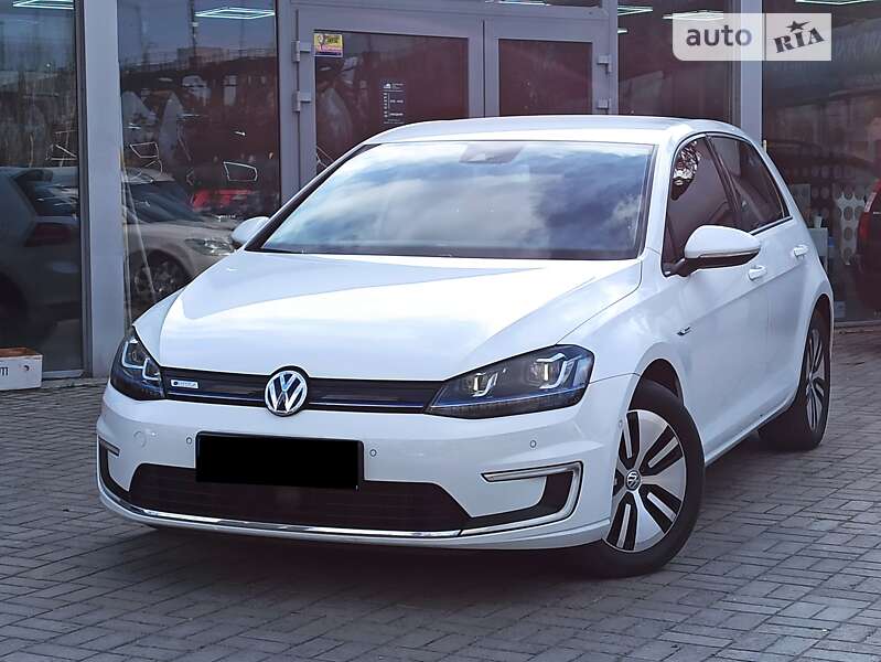 Хетчбек Volkswagen e-Golf 2014 в Дніпрі