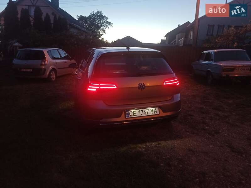 Хэтчбек Volkswagen e-Golf 2017 в Черновцах