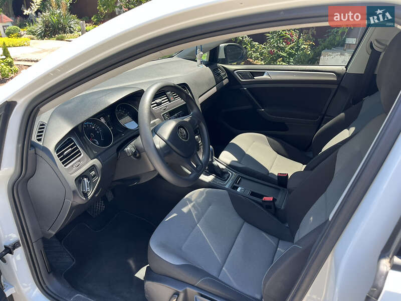 Хэтчбек Volkswagen e-Golf 2016 в Одессе