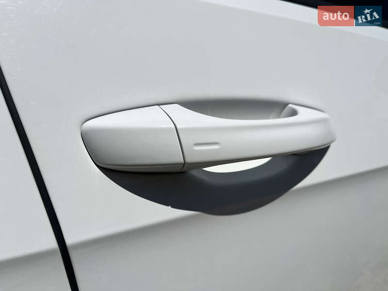 Хэтчбек Volkswagen e-Golf 2016 в Одессе