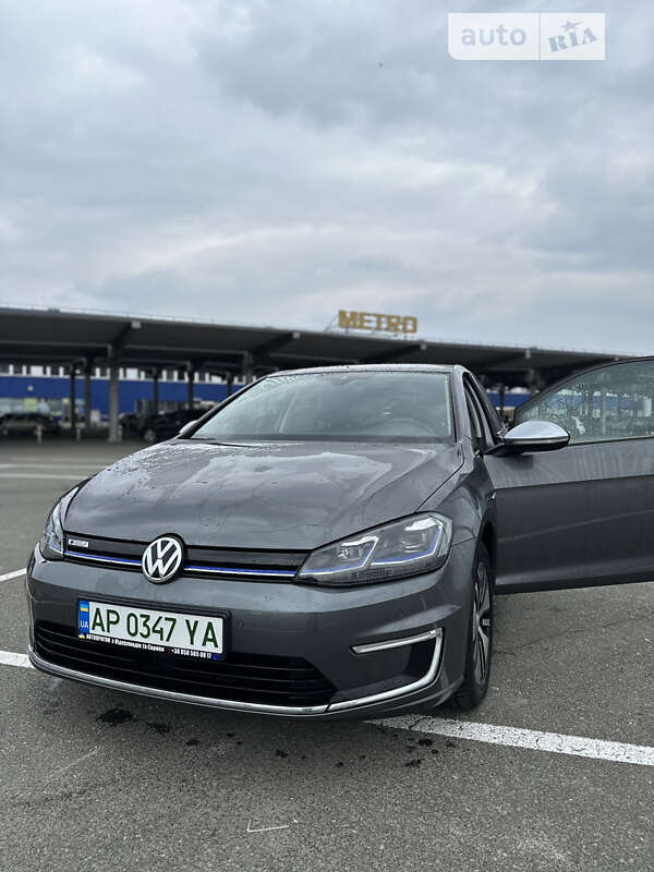 Хэтчбек Volkswagen e-Golf 2018 в Запорожье