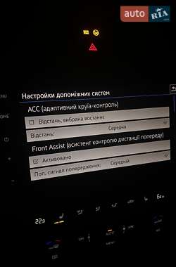 Хэтчбек Volkswagen e-Golf 2017 в 