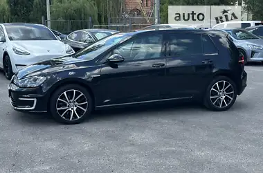 Volkswagen e-Golf 2016