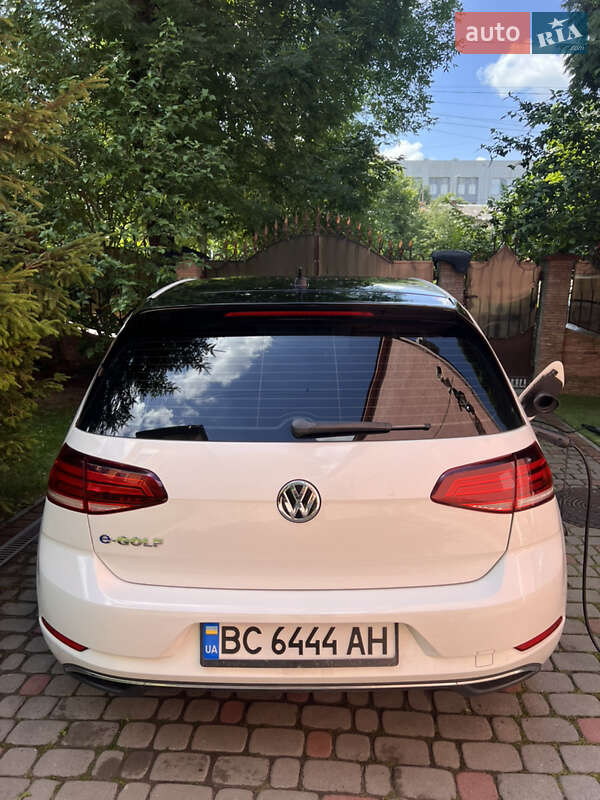 Хэтчбек Volkswagen e-Golf 2017 в Львове