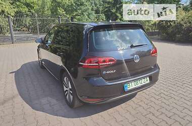 Хэтчбек Volkswagen e-Golf 2015 в 