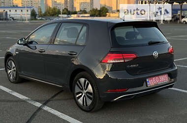 Хэтчбек Volkswagen e-Golf 2019 в Киеве