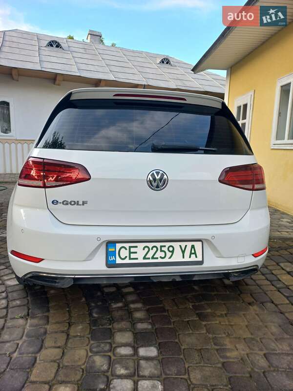 Хетчбек Volkswagen e-Golf 2019 в Чернівцях