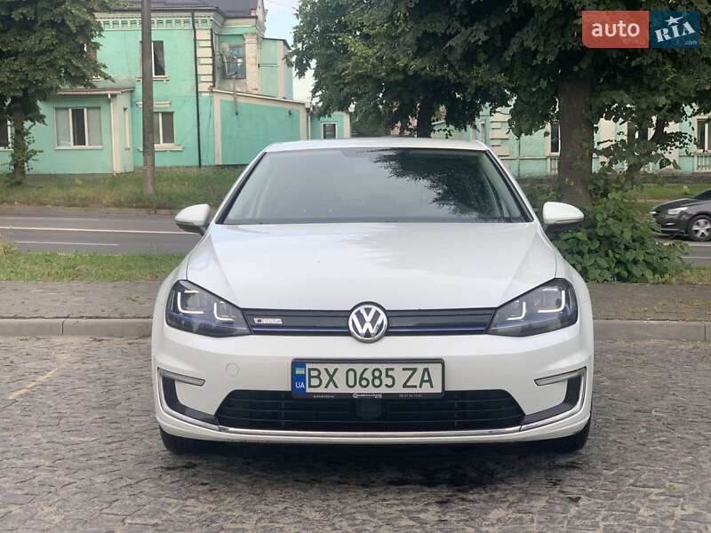 Volkswagen e-Golf 2015