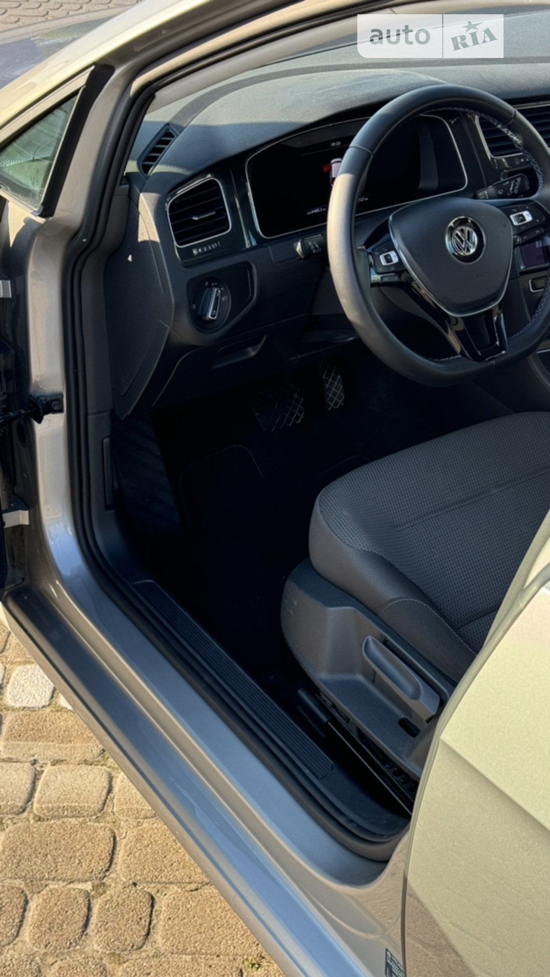 2017 Volkswagen Golf - мініатюра 17
