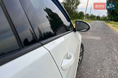 Хэтчбек Volkswagen e-Golf 2015 в 