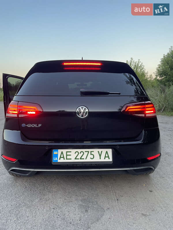 Хетчбек Volkswagen e-Golf 2018 в Павлограді