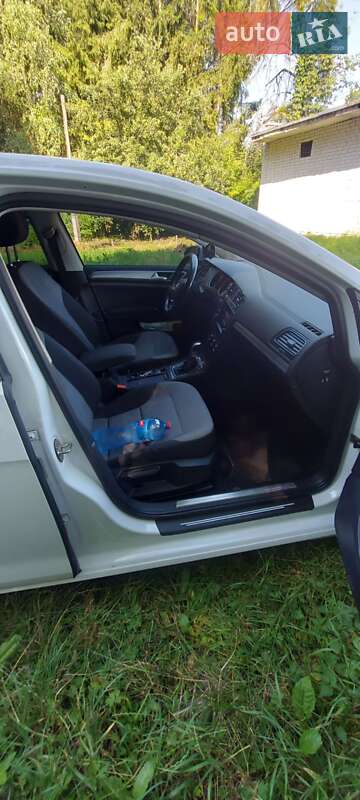 Хэтчбек Volkswagen e-Golf 2014 в Житомире