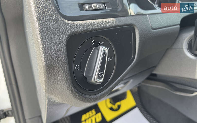 Хетчбек Volkswagen e-Golf 2019 в Мукачевому