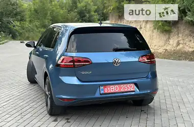 Volkswagen e-Golf 2015