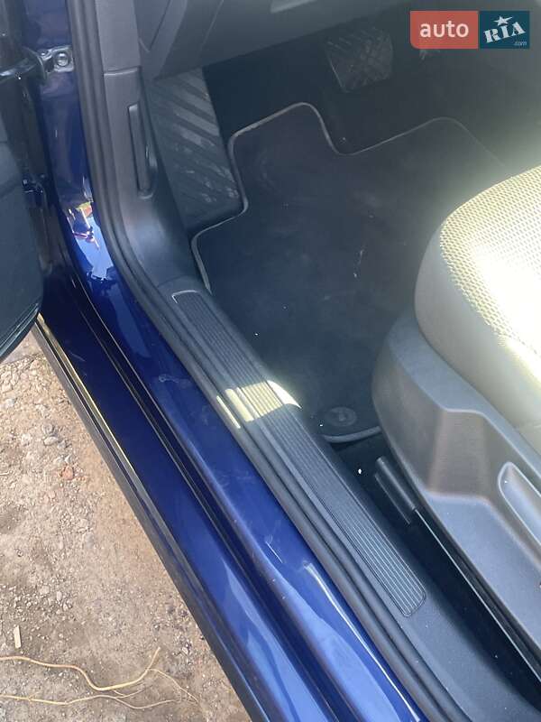 Хэтчбек Volkswagen e-Golf 2020 в Ужгороде