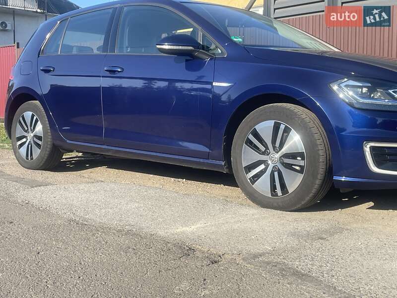 Хэтчбек Volkswagen e-Golf 2020 в Ужгороде