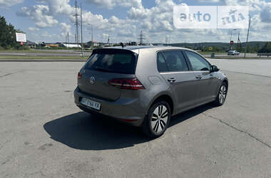 Хетчбек Volkswagen e-Golf 2015 в Тисмениці