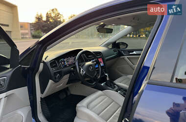 Хэтчбек Volkswagen e-Golf 2018 в Запорожье