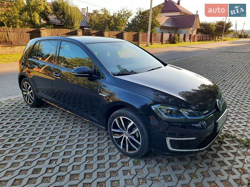 Хэтчбек Volkswagen e-Golf 2018 в Ивано-Франковске