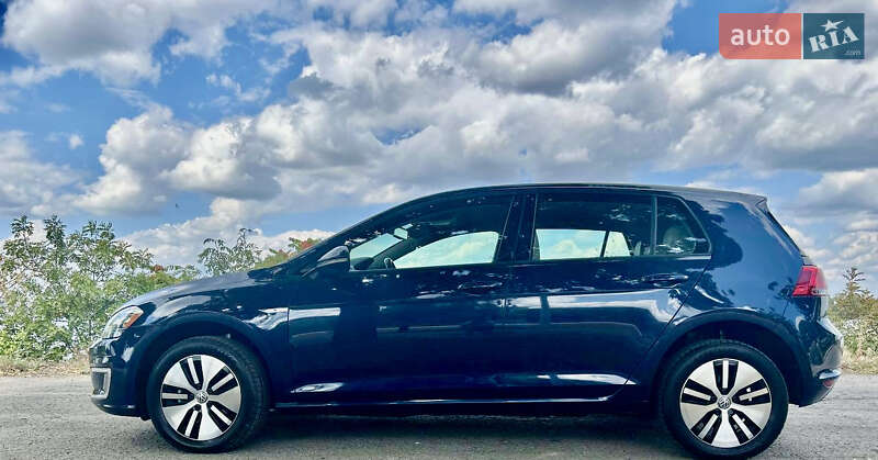 Хетчбек Volkswagen e-Golf 2015 в Дніпрі