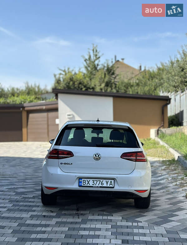Хэтчбек Volkswagen e-Golf 2016 в Хмельницком