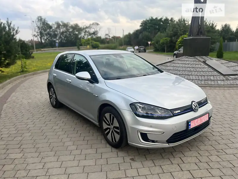 Volkswagen e-Golf 2015