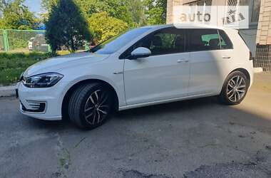 Хетчбек Volkswagen e-Golf 2019 в Києві