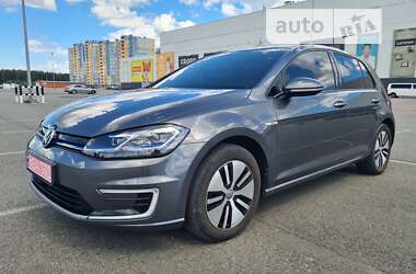 Хэтчбек Volkswagen e-Golf 2020 в Киеве