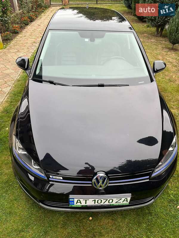 Хэтчбек Volkswagen e-Golf 2015 в Рожнятове