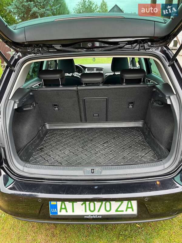 Хэтчбек Volkswagen e-Golf 2015 в Рожнятове