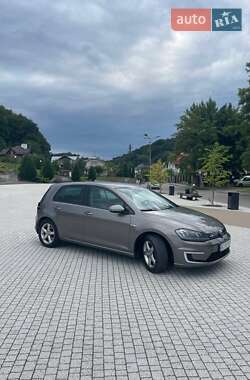 Хэтчбек Volkswagen e-Golf 2014 в Львове