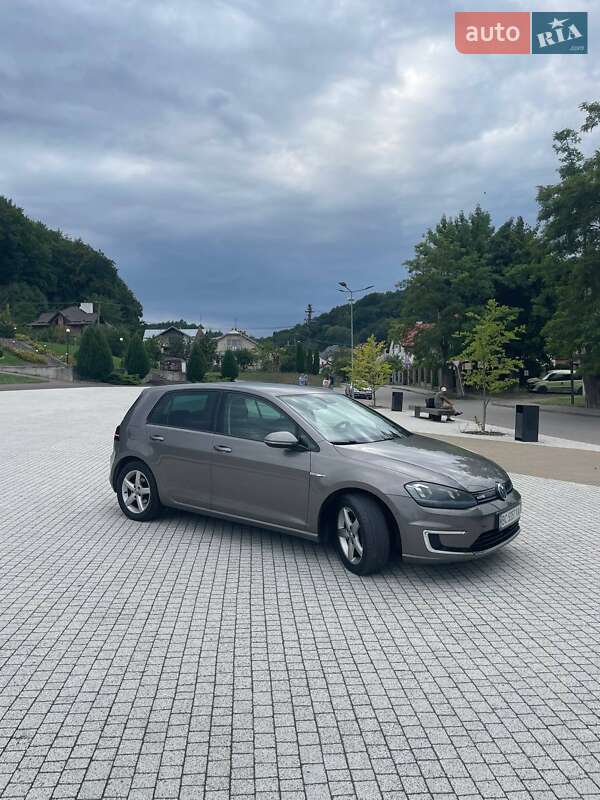 Хетчбек Volkswagen e-Golf 2014 в Львові